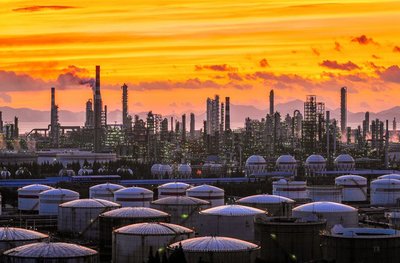 低油價時代中國石油化工產(chǎn)業(yè)的轉(zhuǎn)型發(fā)展路徑